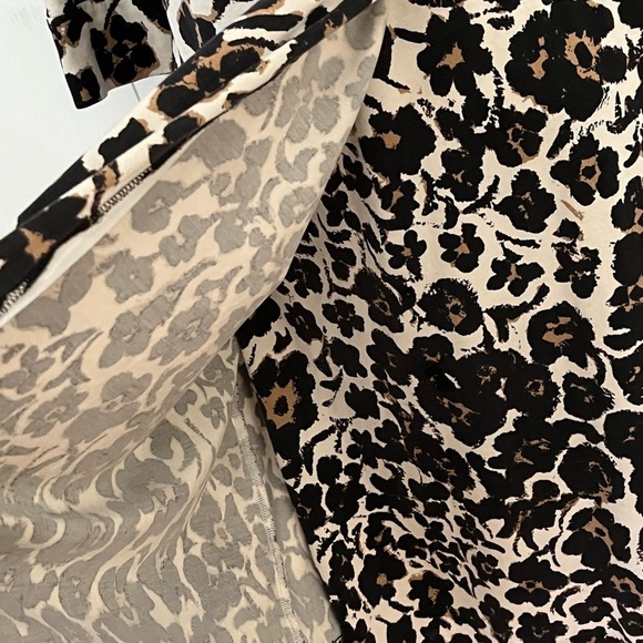 Diane Von Furstenburg 100% Silk Black Tan Cream Floral Wrap Dress Iconic 70’s - Picture 9 of 16